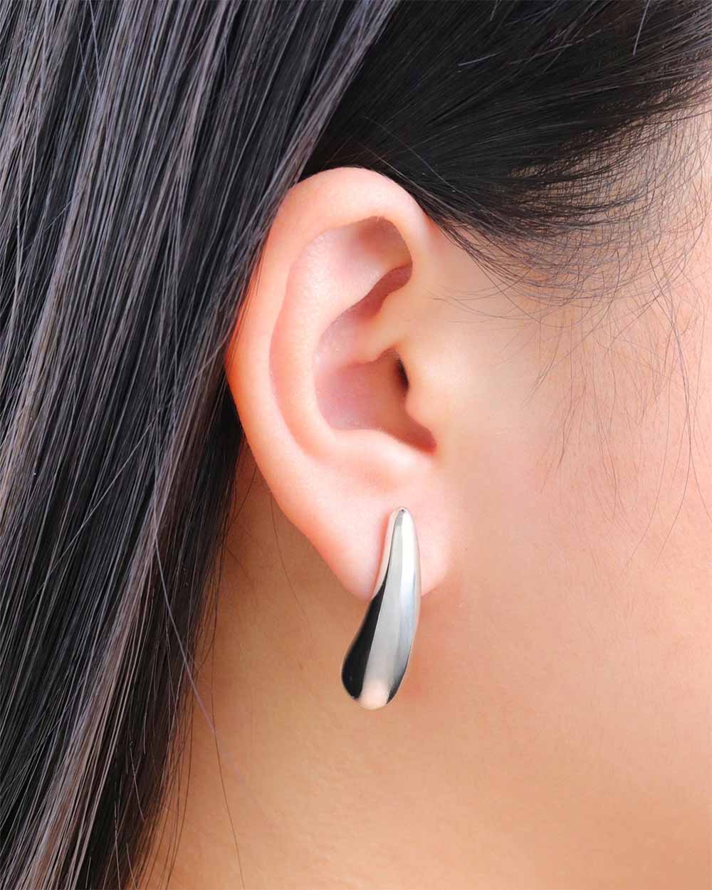 Parisa Studs [earrings]