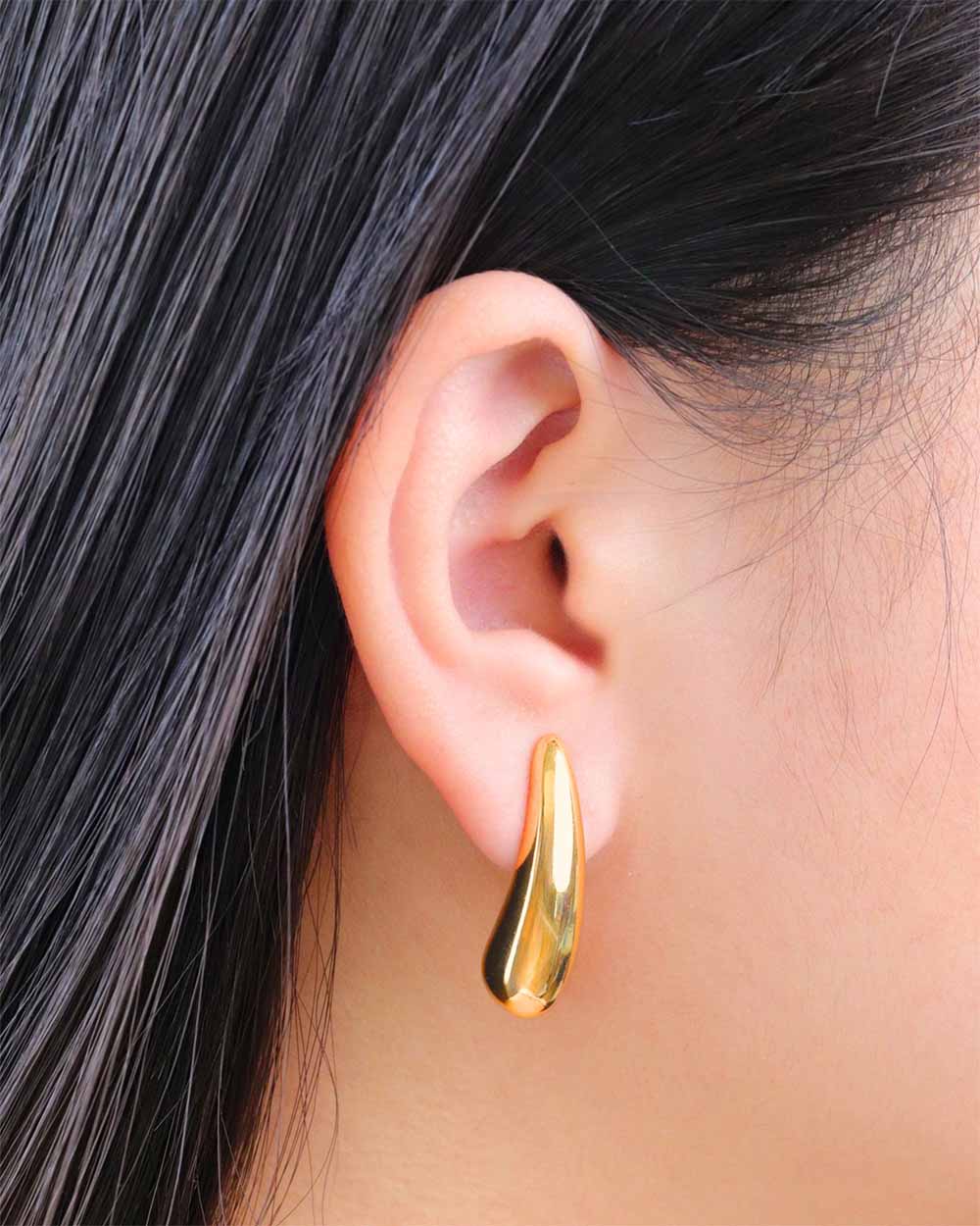 Parisa Studs [earrings]
