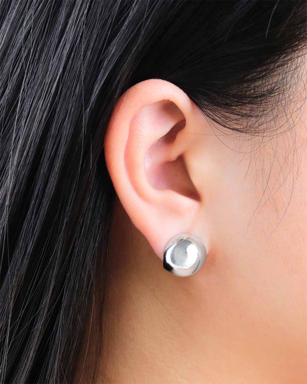 Bella Studs [earrings]