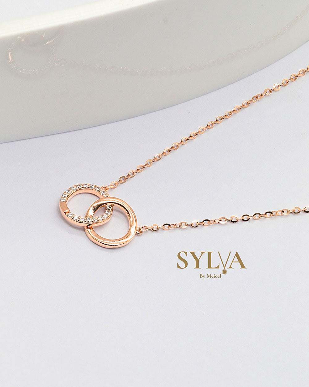 Alice [Necklace]