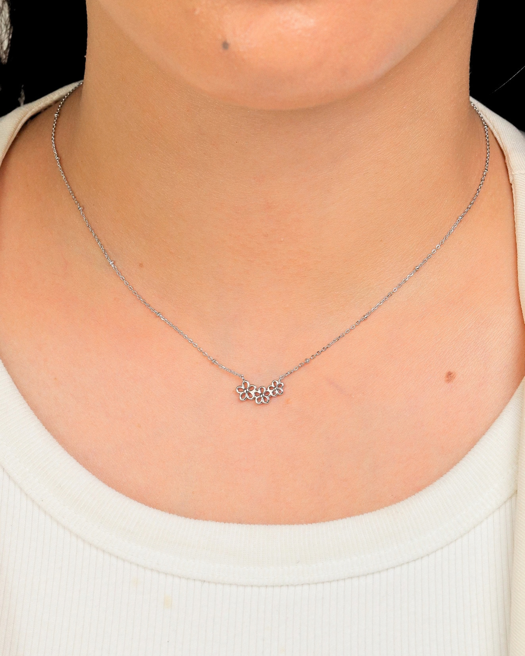 Flora [necklace]