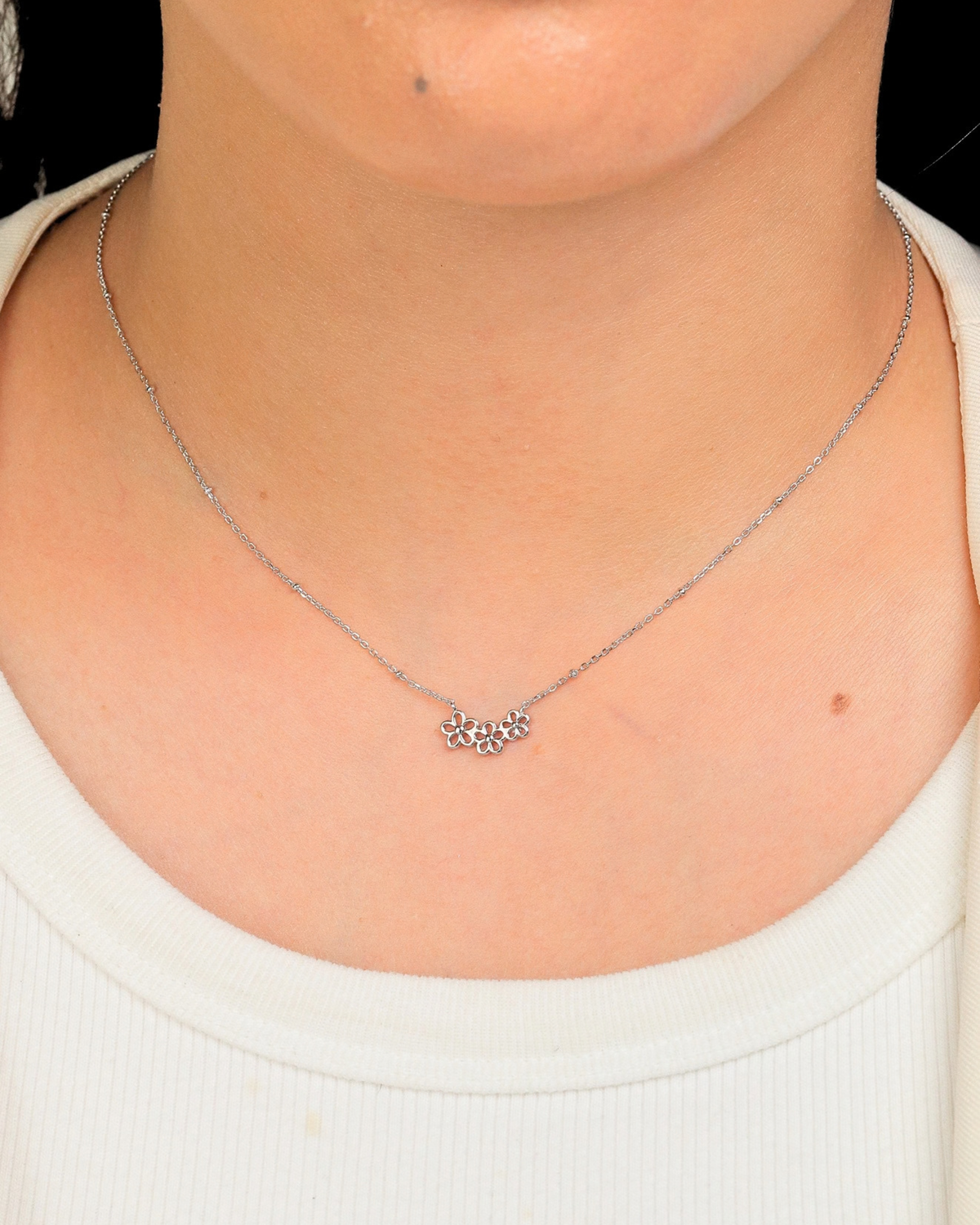 Flora [necklace]